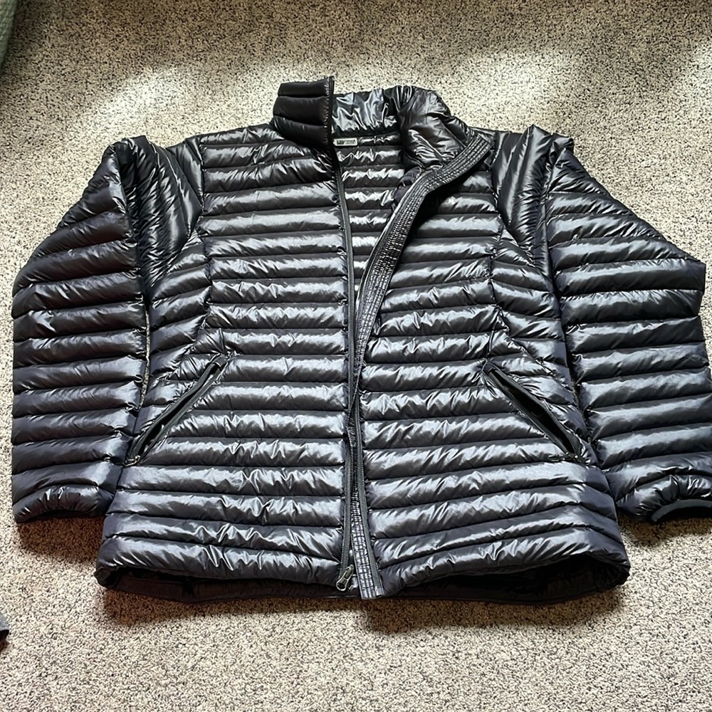 Marmot Women’s puffer jacket